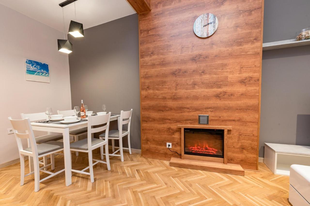 Downtown Apartment Бургас Экстерьер фото